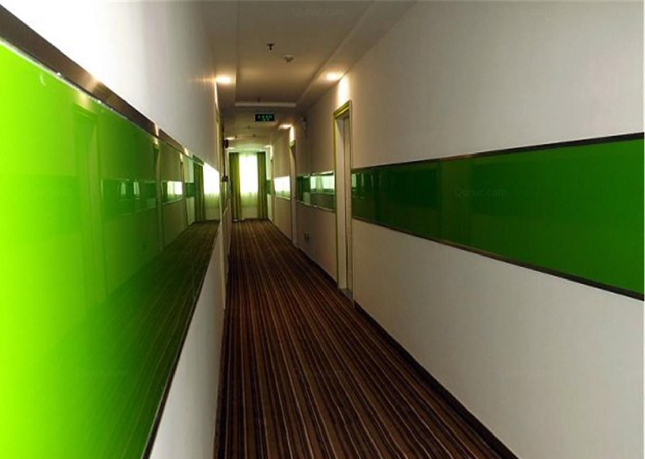 V8 Hotel Xilang Subway Branch 広州 エクステリア 写真