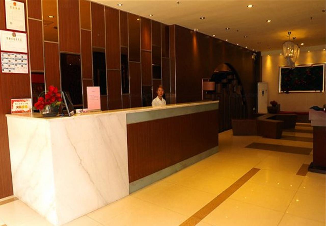 V8 Hotel Xilang Subway Branch 広州 エクステリア 写真